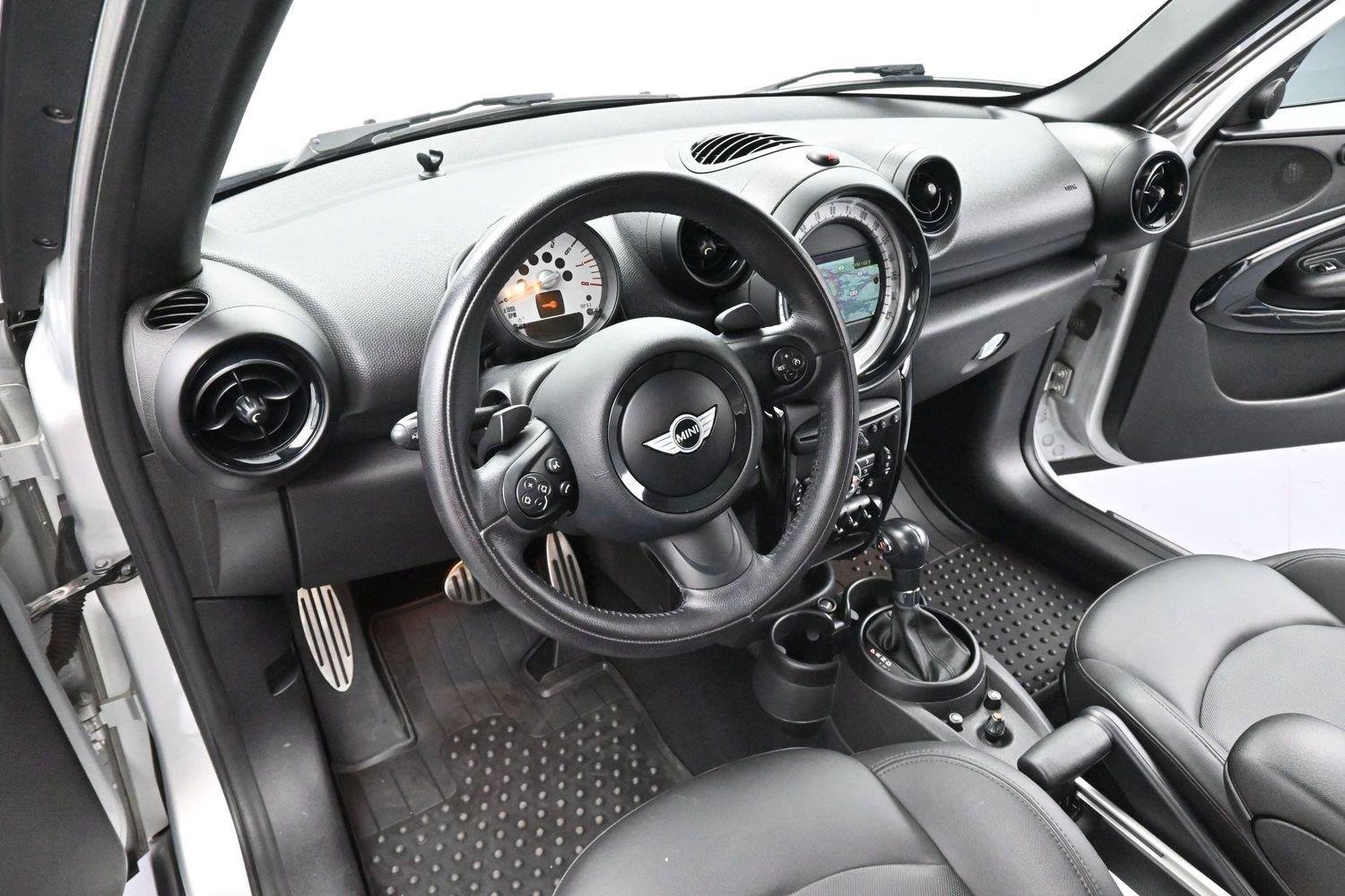 Used 2014 Crystal Silver Metallic MINI S image 14