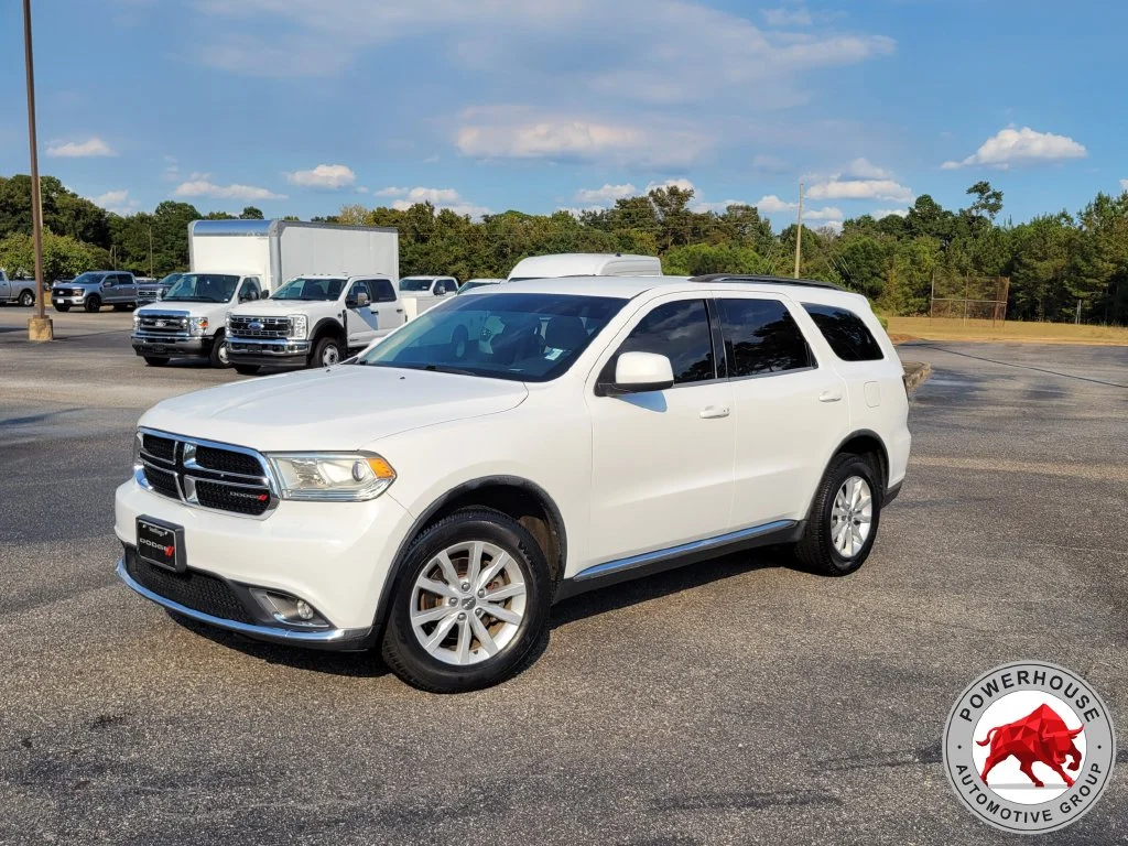 Used 2015 White Dodge SXT image 2