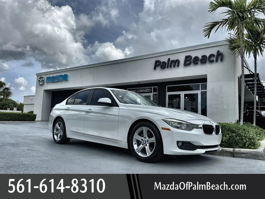 2015 BMW 3 Series 320i Sedan's photo