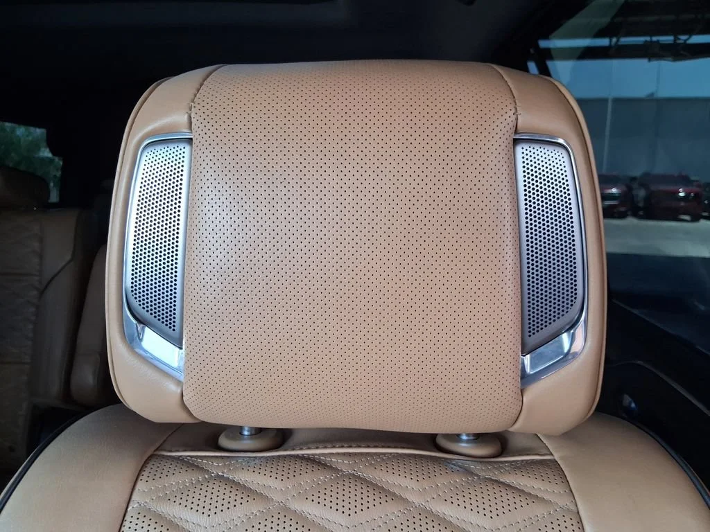 Used 2022 CRYSTAL WHITE TRICOAT Cadillac Premium Luxury image 21