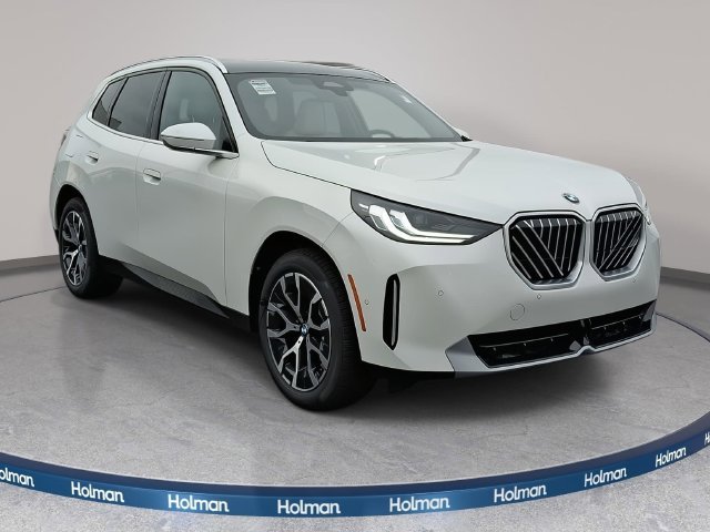 Used 2026 Mineral White Metallic BMW 30 xDrive image 3