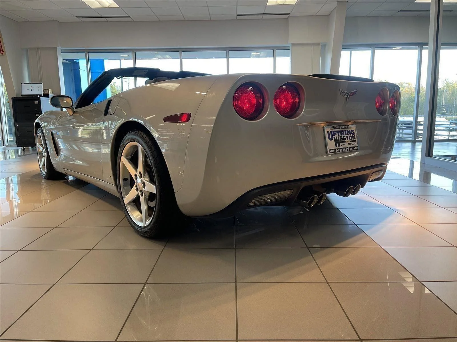 Used 2006 Machine Silver Metallic Chevrolet 2DR CONV image 3