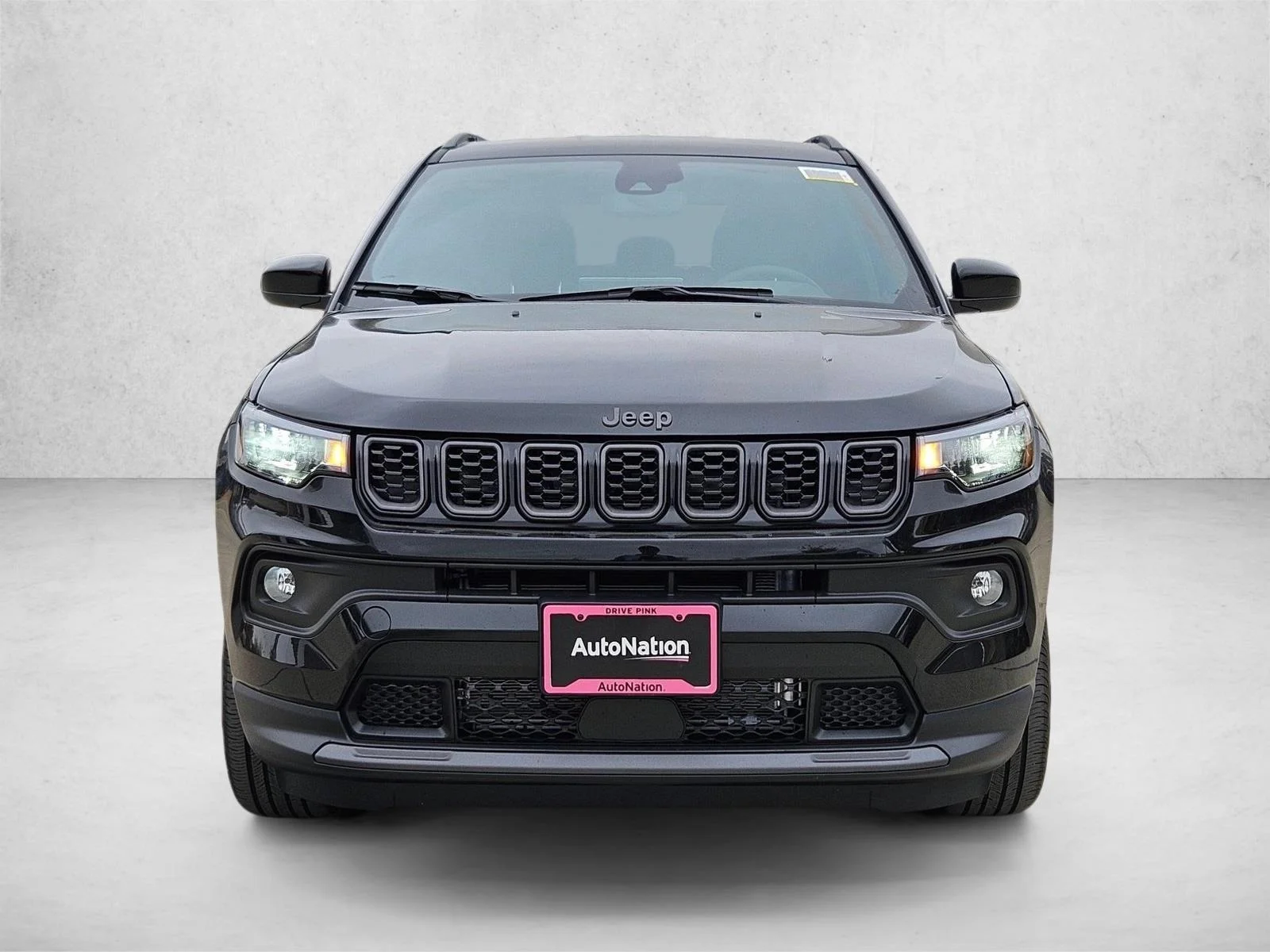 New 2026 Diamond Black Crystal Pearlcoat Jeep Latitude Altitude image 6