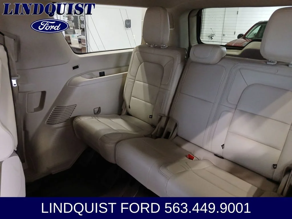 Used 2021 Blue Lincoln Reserve image 25
