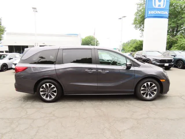 Certified Used 2023 Modern Steel Metallic Honda EX-L image 8