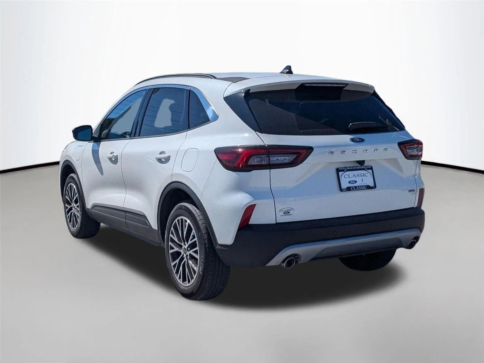 Used 2024 Star White Metallic Tri-Coat Ford PHEV image 13