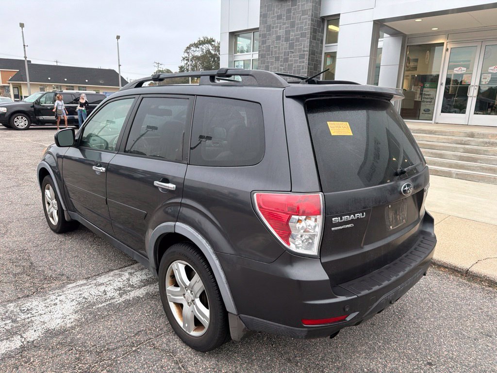 Used 2010 Gray Subaru 2.5X image 9
