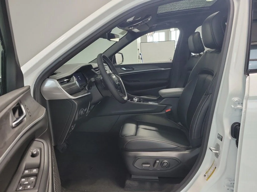 2025 Jeep Grand Cherokee Limited - Photo 10