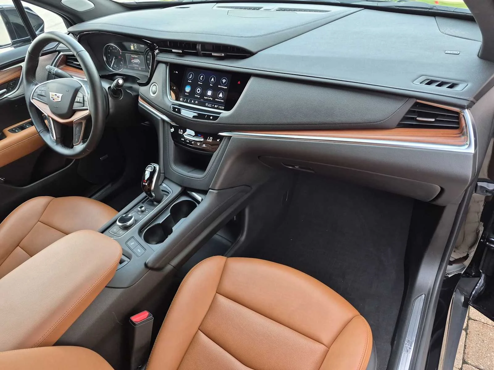 Used 2023 STELLAR BLACK METALLIC Cadillac AWD Premium Luxury image 30