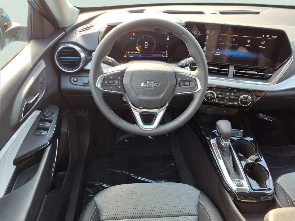 2026 Chevrolet Trax LT - Photo 9