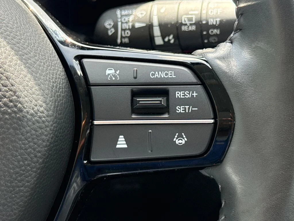 Used 2023 Meteorite Gray Metallic Honda EX-L image 29