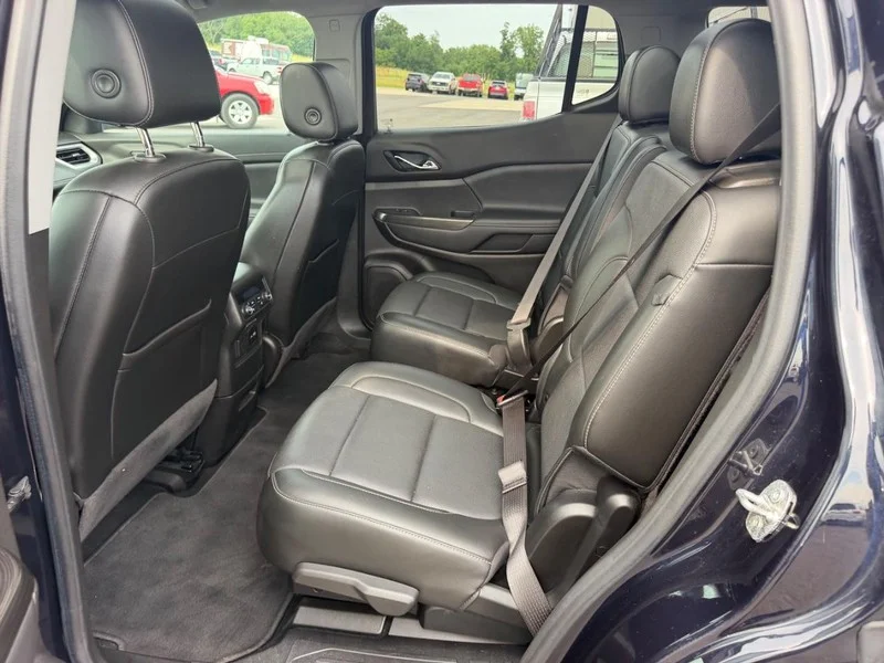 Certified Used 2021 Midnight Blue Metallic GMC SLT image 11