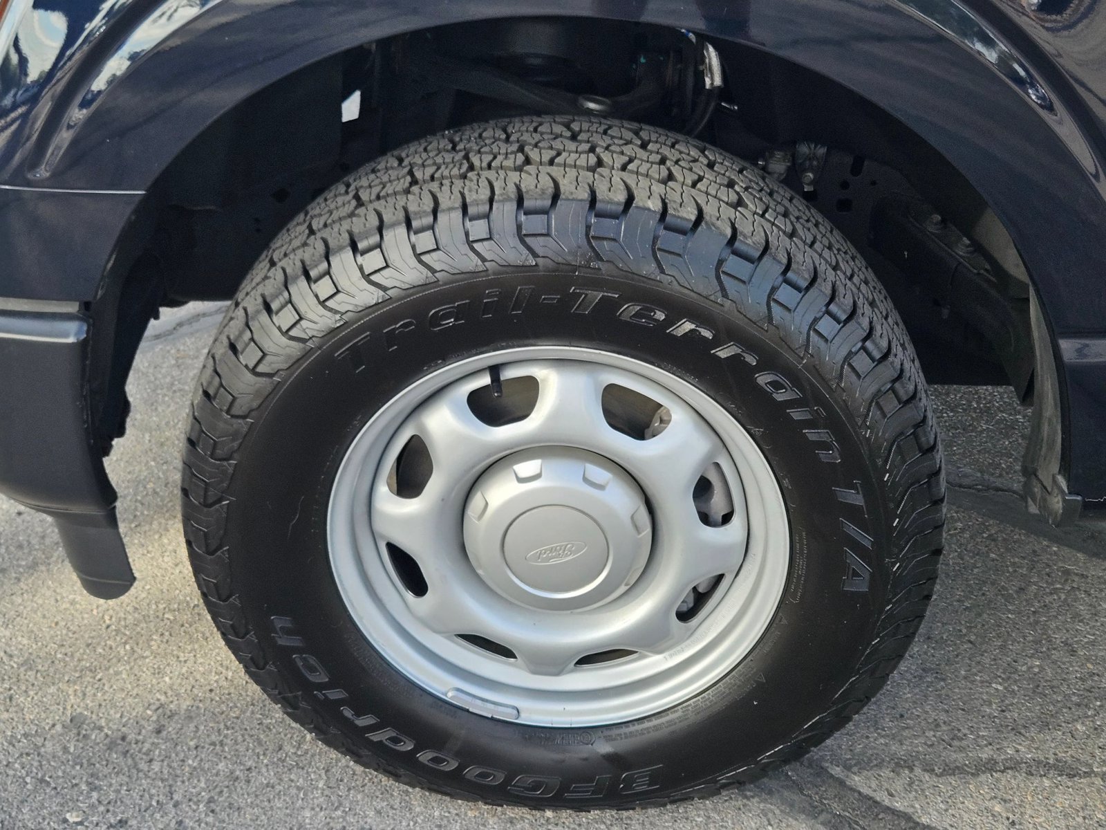 Used 2022 Antimatter Blue Metallic Ford XL image 22