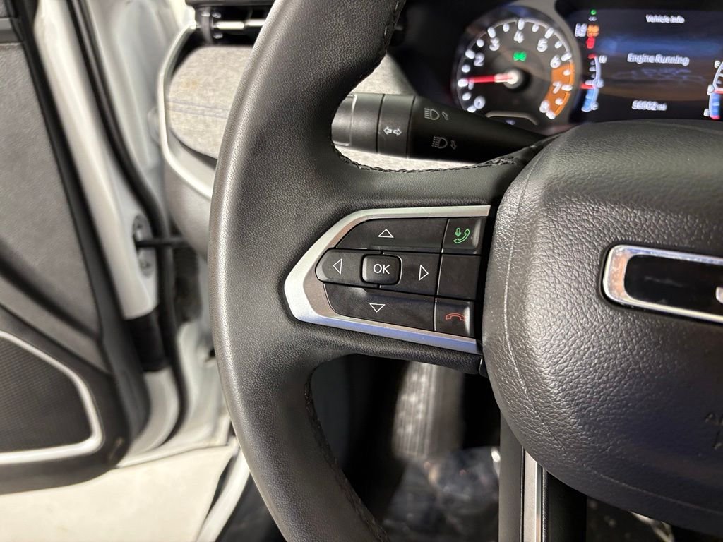Used 2024 White Jeep Latitude image 20