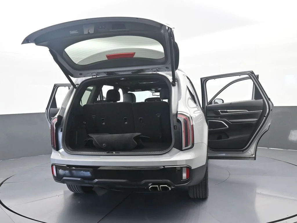 Used 2024 Wolf Gray Kia EX X-Line image 78