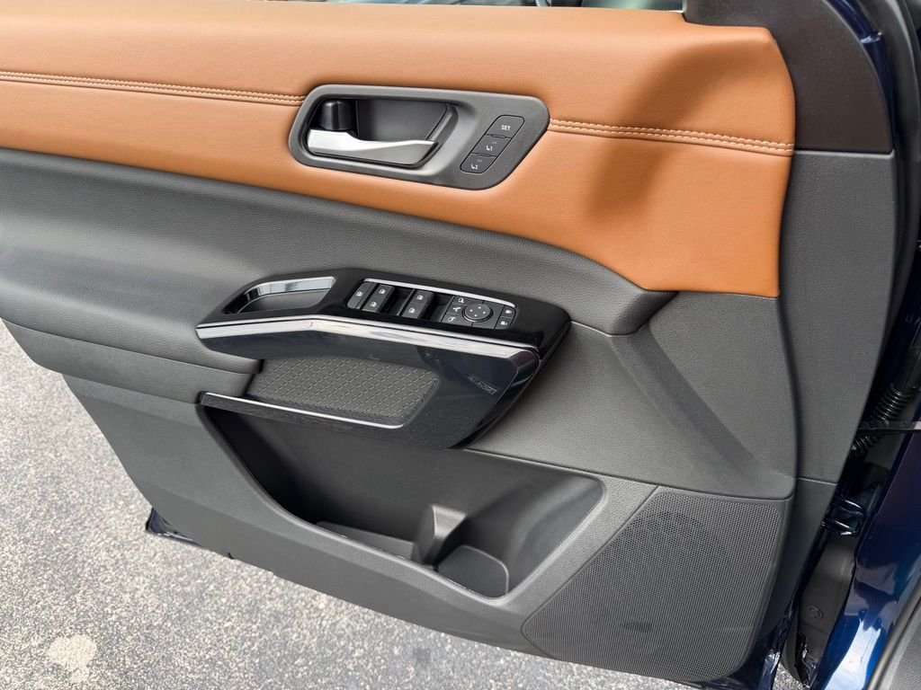 New 2026 Deep Ocean Blue Pearl Nissan Platinum image 11
