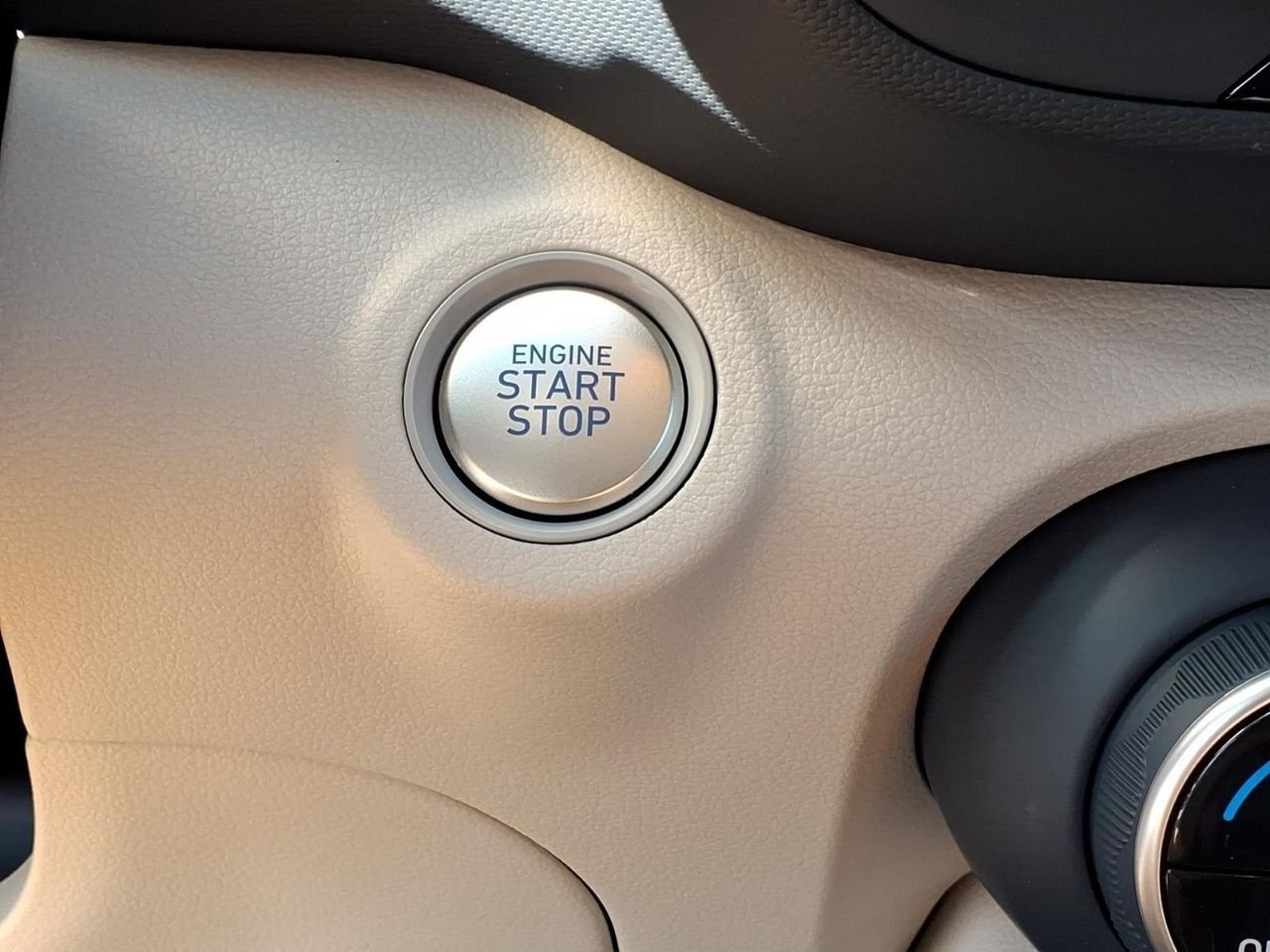 New 2026 Denim w/White Roof Hyundai SEL w/Two-Tone Roof image 28