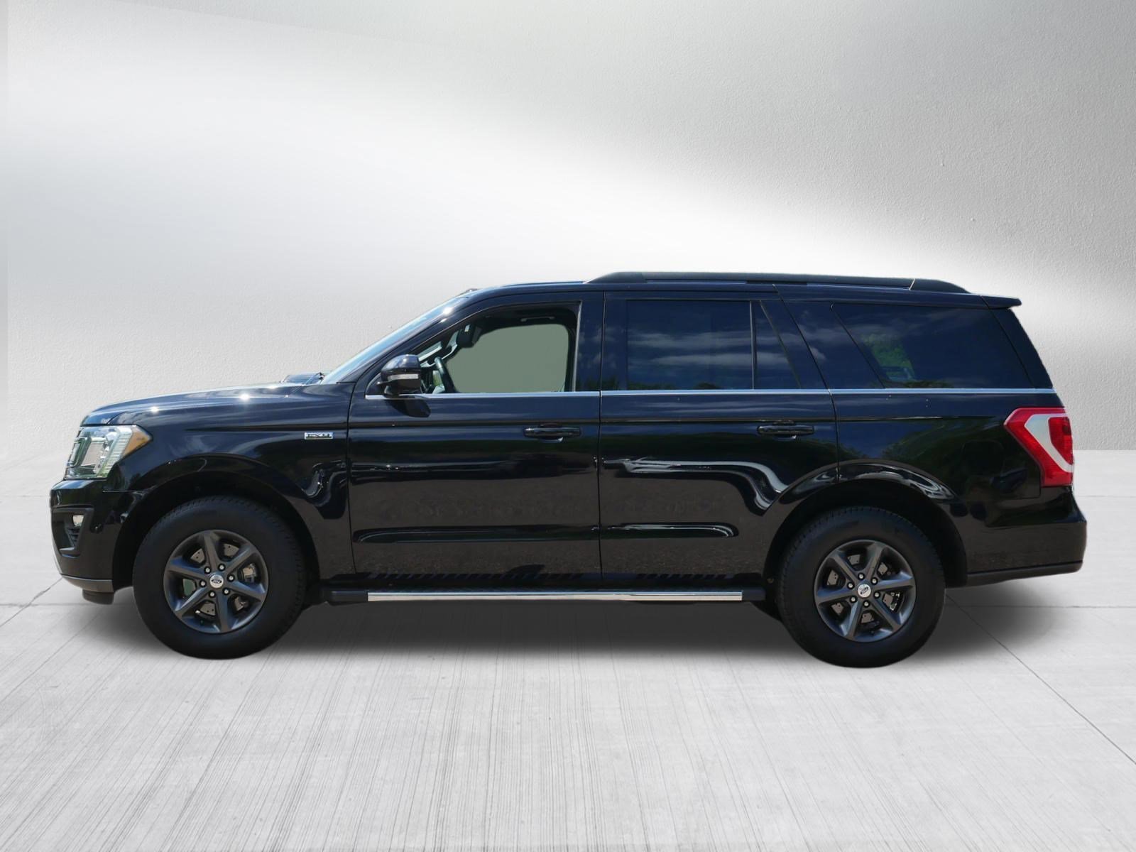 Used 2021 Agate Black Metallic Ford XLT image 4