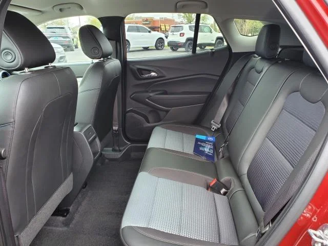 2025 Chevrolet Trax LT - Photo 24