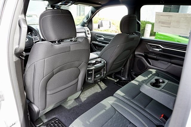 New 2026 Bright White Clear-Coat Exterior Paint RAM Big Horn/Lone Star image 23