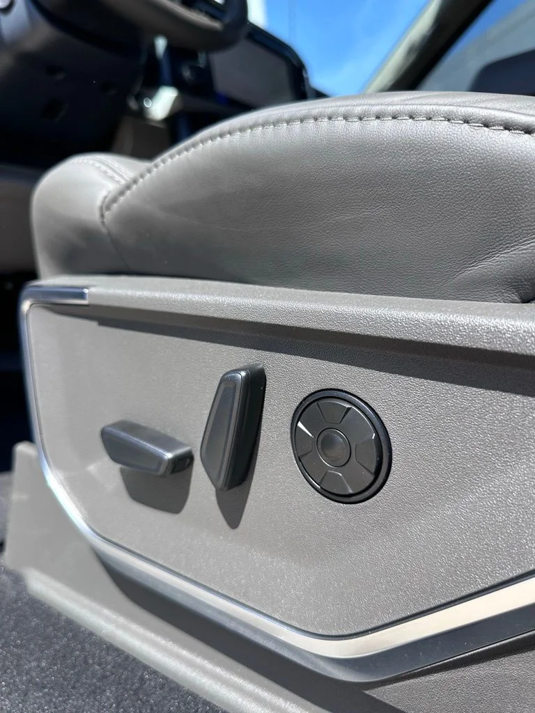 New 2026 Star White Metallic Tri-Coat Ford F-350® Platinum® image 12