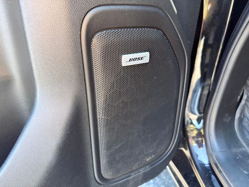 Used 2022 Black Chevrolet High Country image 7