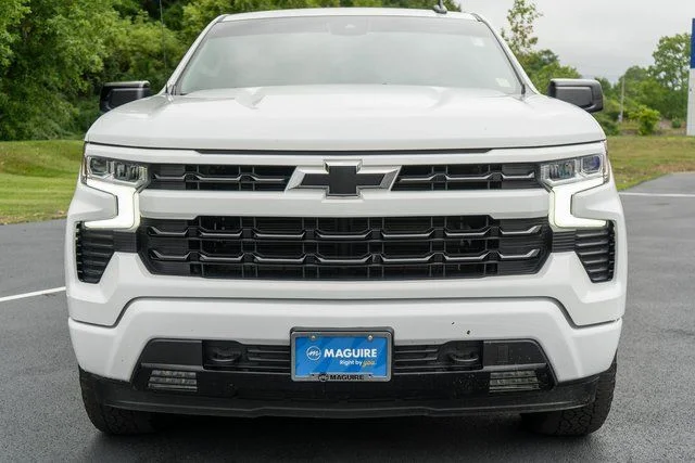 Used 2023 White Chevrolet RST image 3