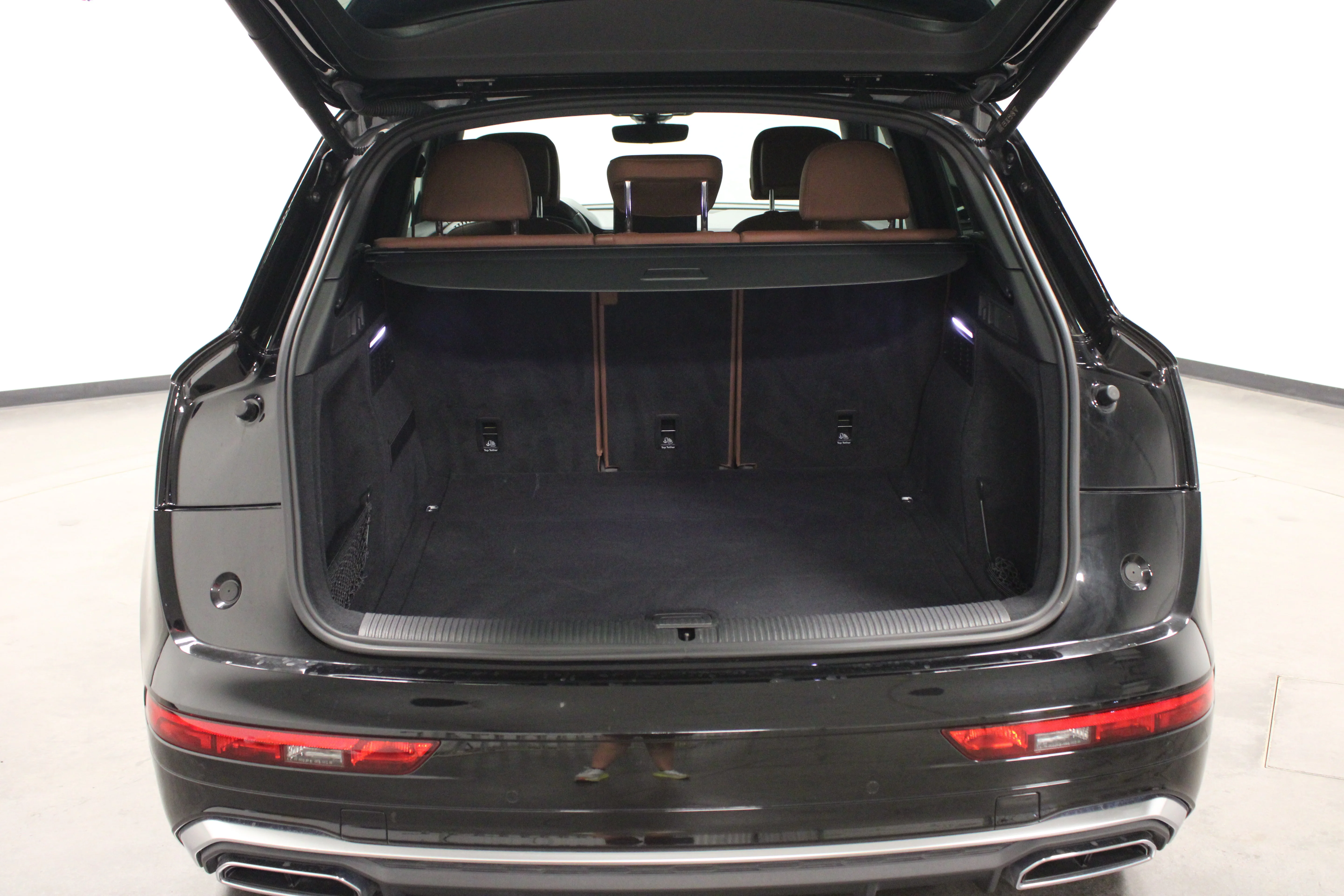Used 2023 Black Metallic Audi 45 S line Premium image 13