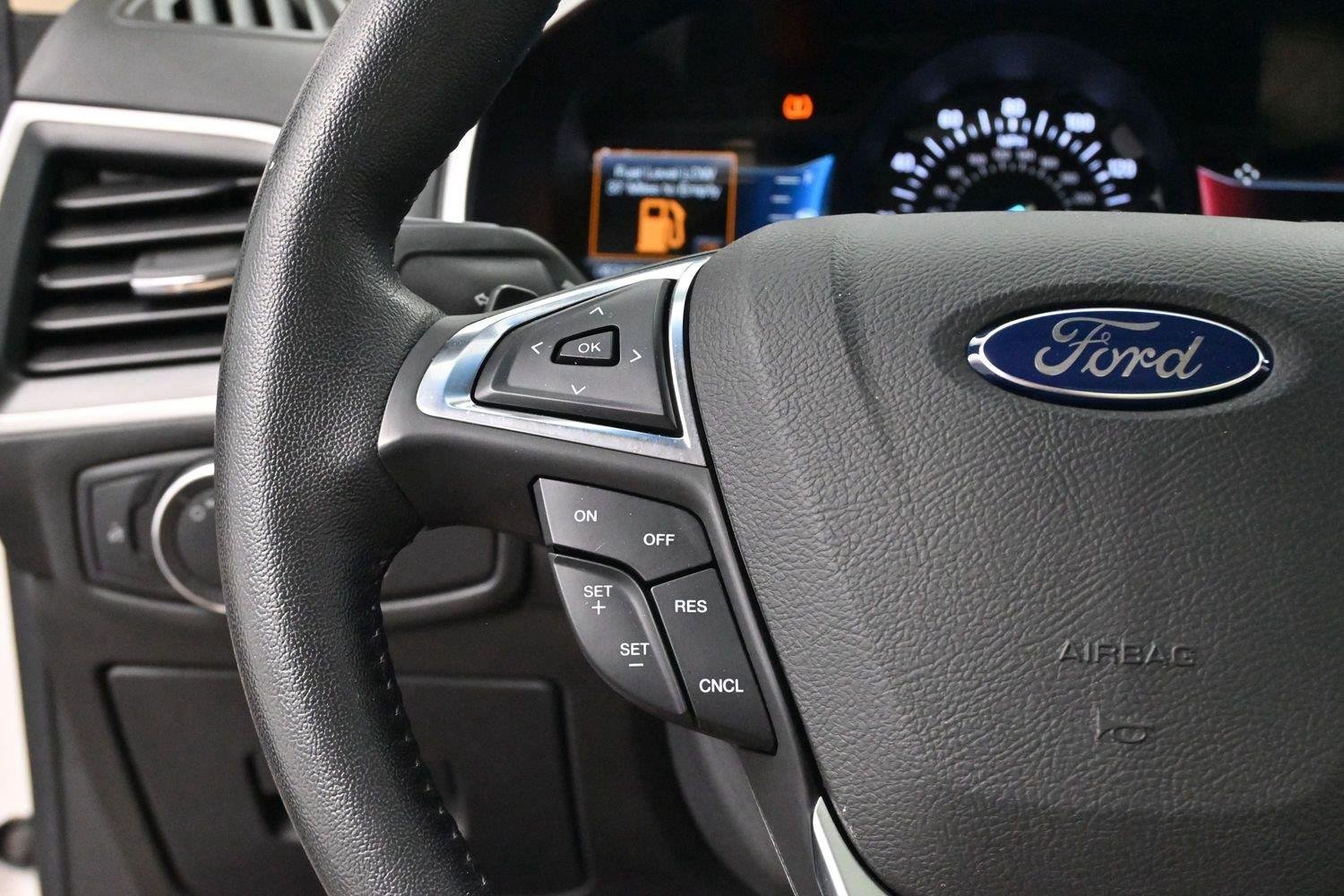 Used 2017 White Platinum Metallic Tri-Coat Ford SEL image 17