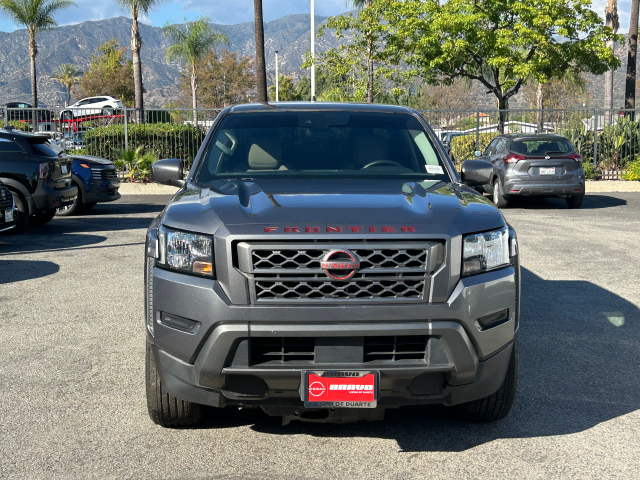 Used 2022 Gray Nissan SV image 3