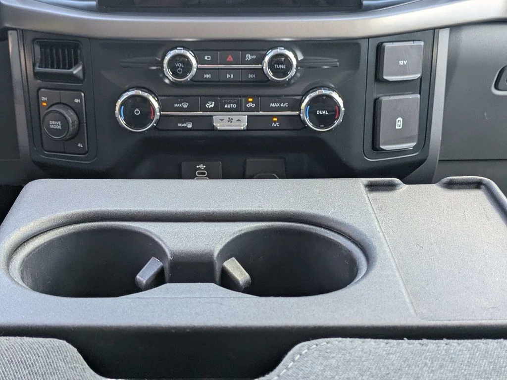 Used 2025 Gray Ford XLT image 18