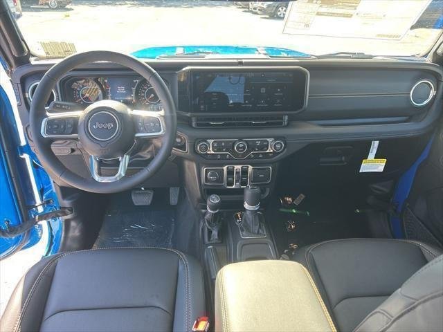 2025 Jeep Wrangler 4-Door Sahara - Photo 36