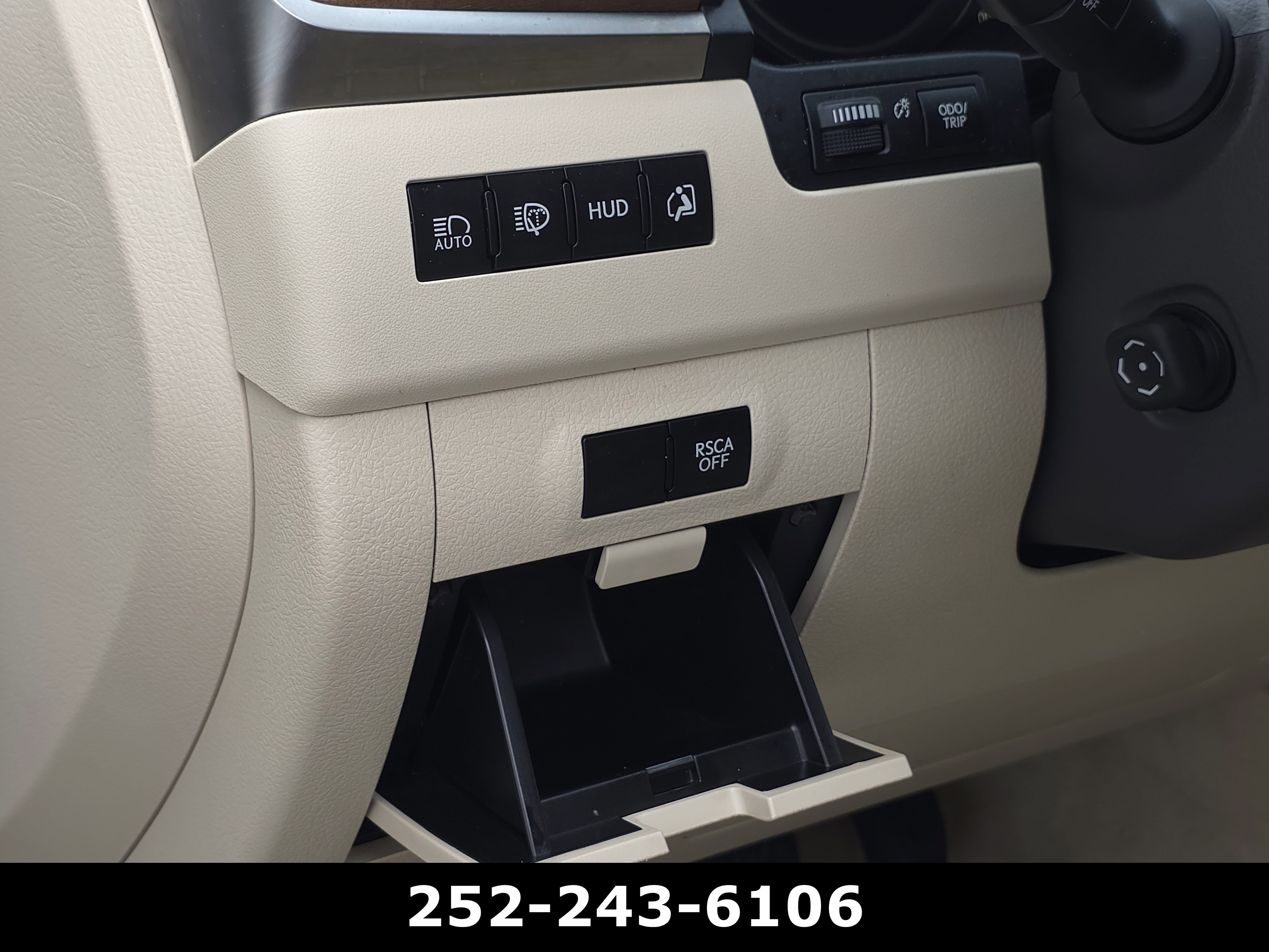 Used 2016 Starfire Pearl Lexus 570 image 29