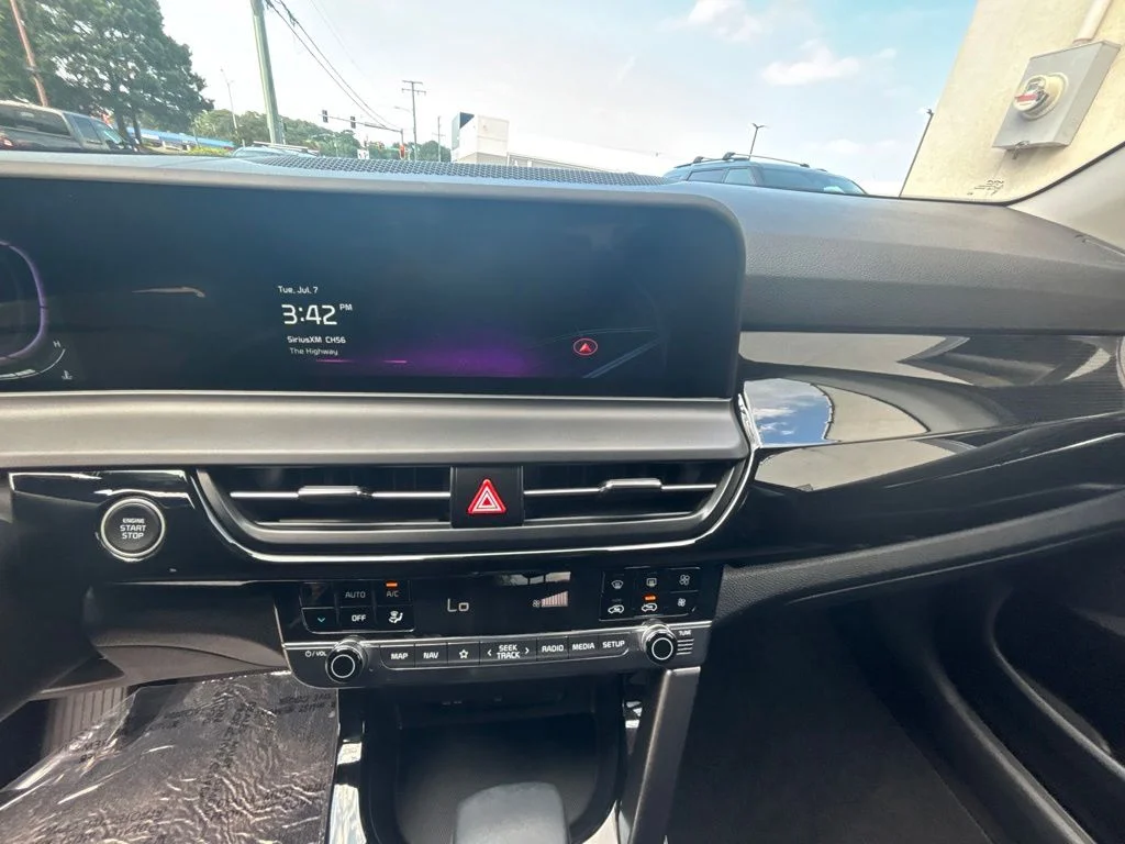 Certified Used 2025 Orange Kia S image 15