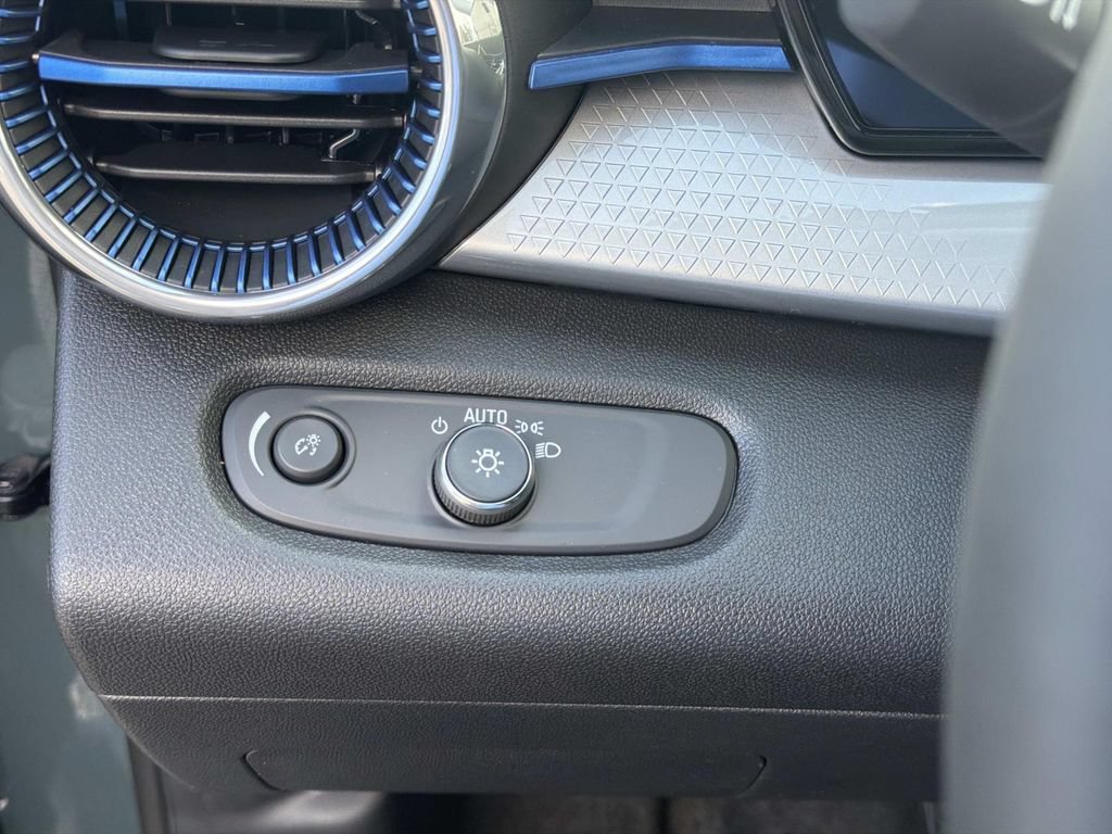 2026 Chevrolet Trax LT - Photo 23