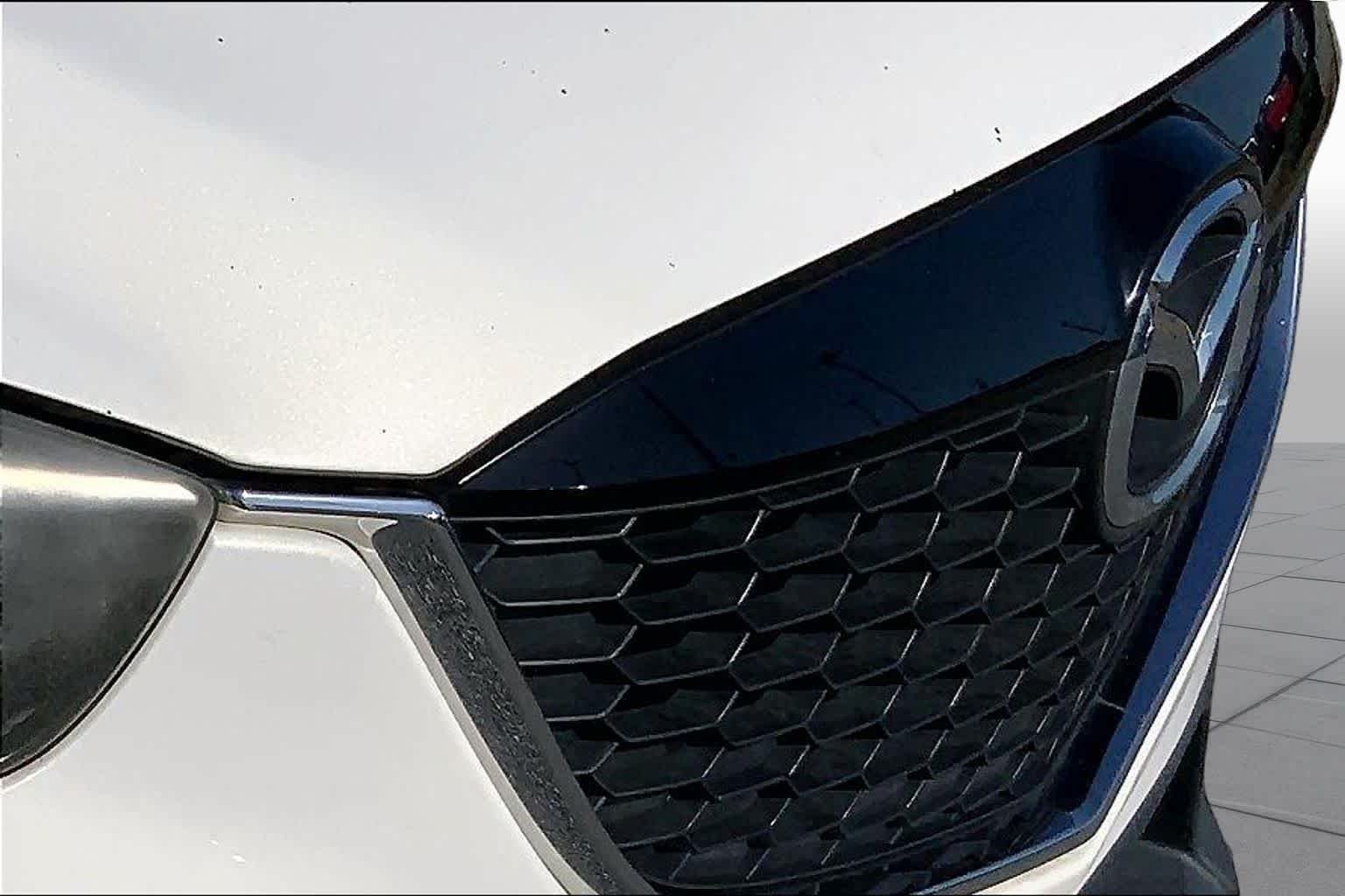 Used 2014 Crystal White Pearl Mica Mazda Touring image 28