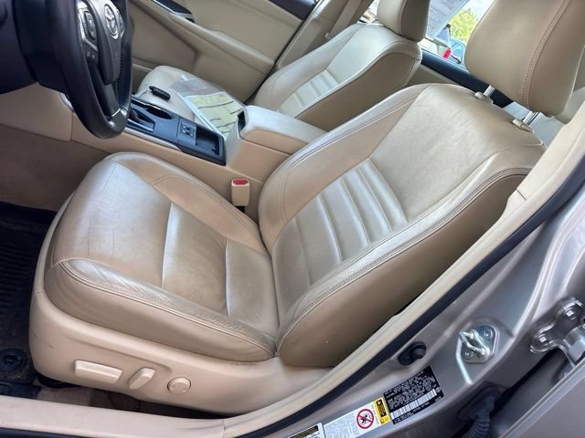 Used 2016 Creme Brulee Toyota LE image 15