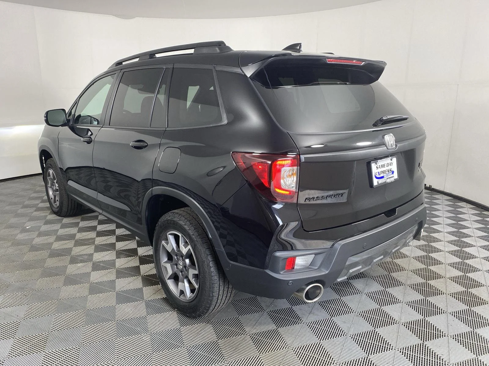 Used 2023 Crystal Black Pearl Honda TrailSport image 5