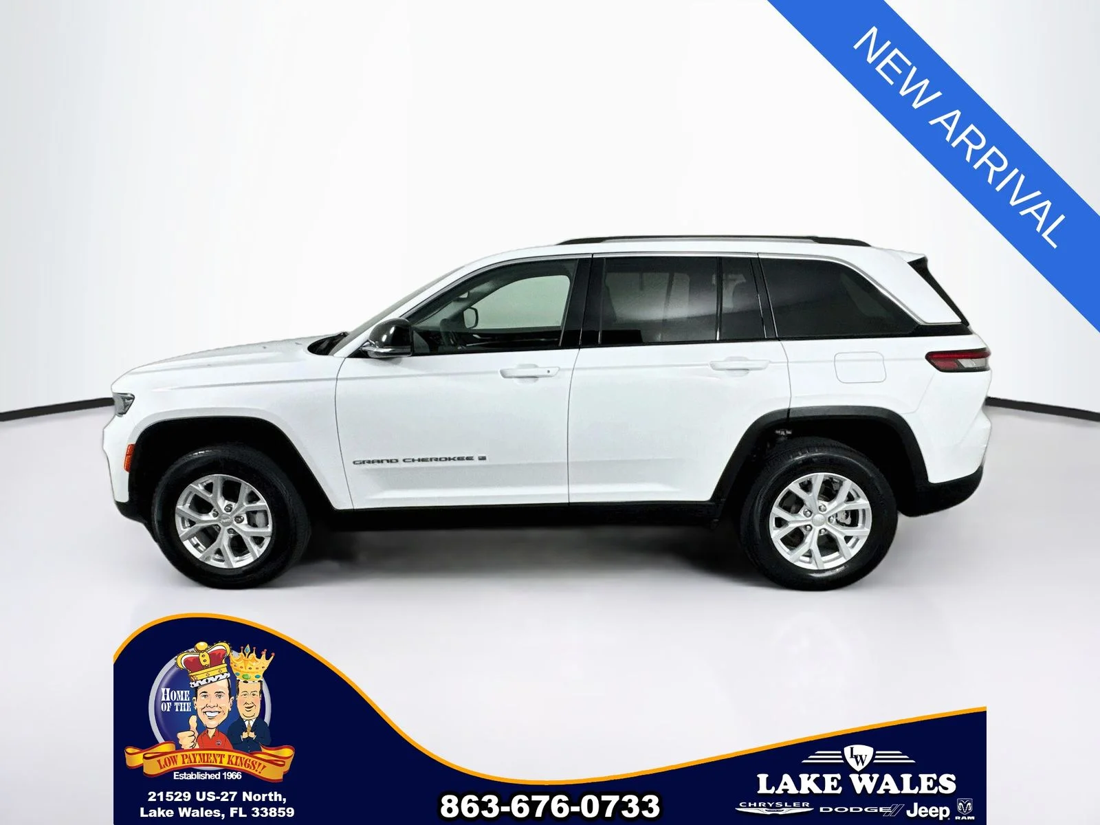 Used 2023 White Jeep Limited image 4
