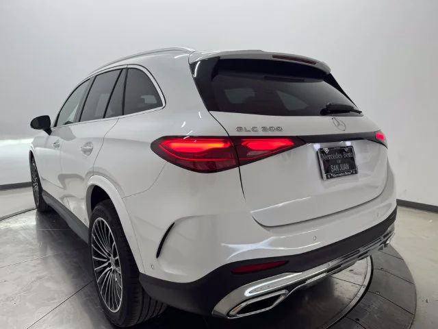 New 2026 MANUFAKTUR Moonlight Whit Mercedes-Benz GLC 300 image 9
