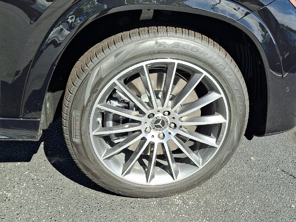 New 2027 Obsidian Black Metallic Mercedes-Benz GLE 450 image 8