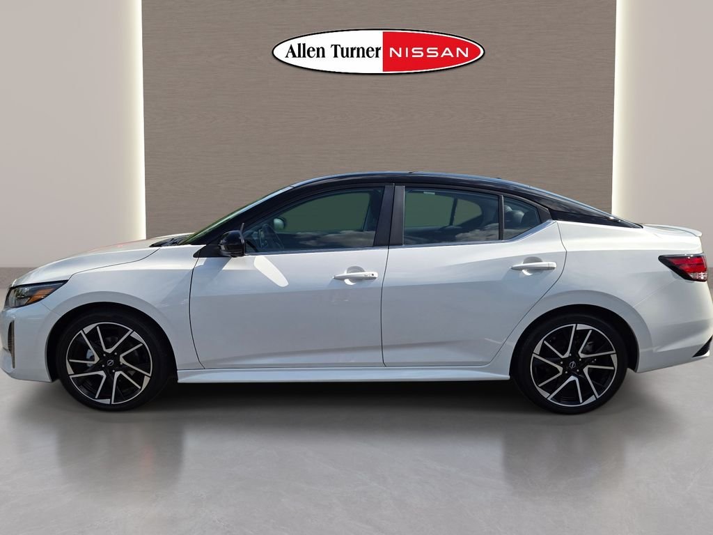Used 2025 White Nissan SR image 10