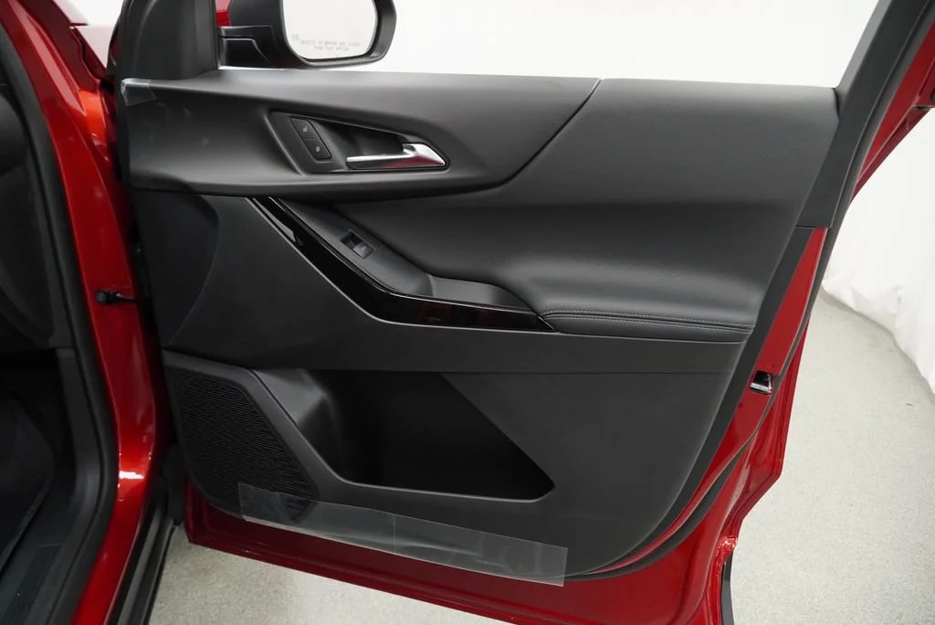 2027 Chevrolet Equinox LT - Photo 27