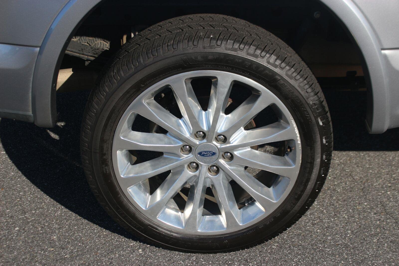 Used 2020 Silver Ford Limited image 39
