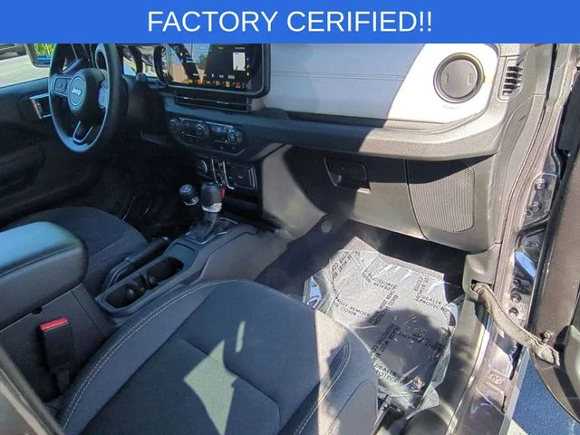 Used 2025 Gray Jeep Nighthawk image 31