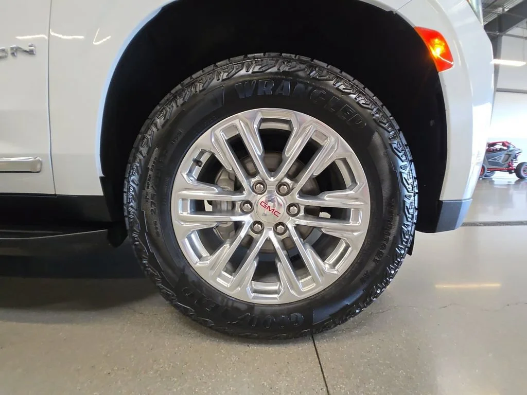 Certified Used 2024 Summit White GMC SLT image 29