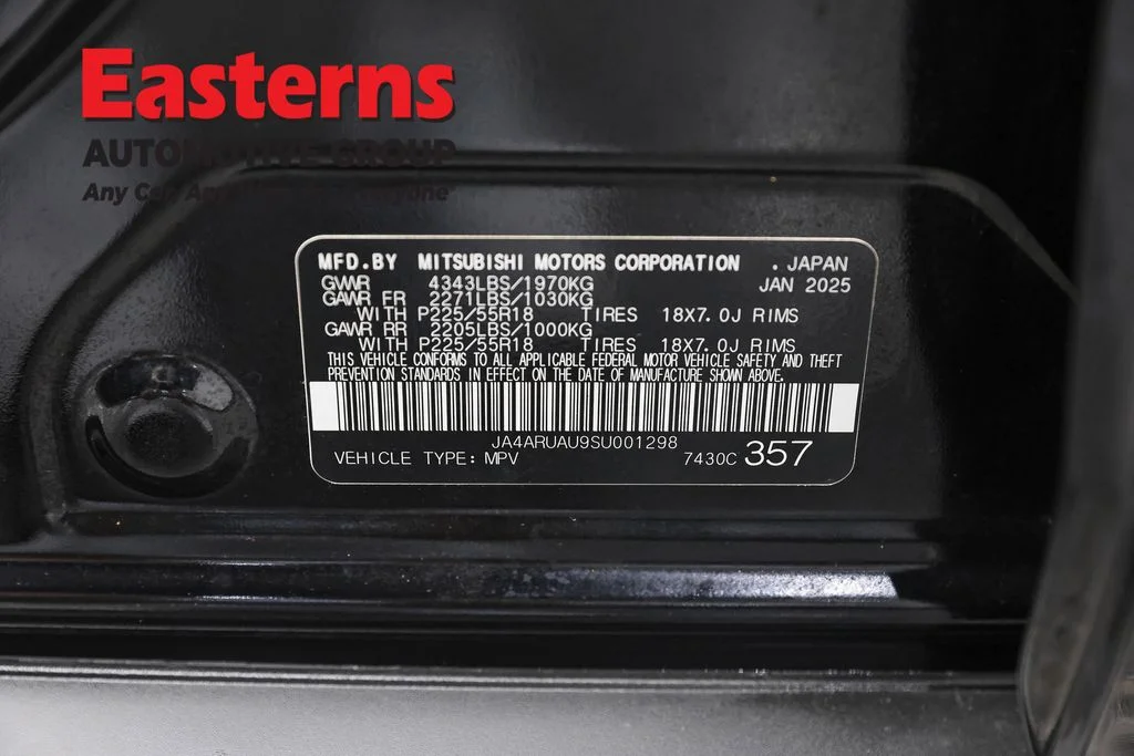 Used 2025 Black Mitsubishi 2.0 LE image 35