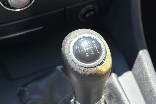 Used 2005  Mercedes-Benz SLK 350 image 32