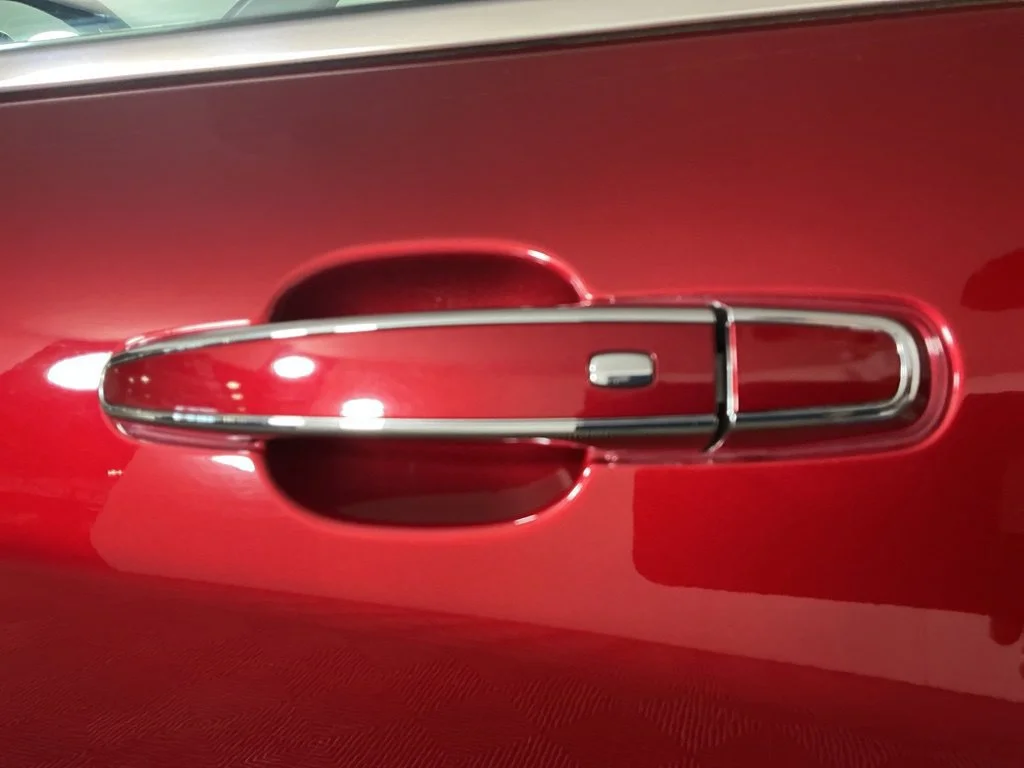 Used 2023 RADIANT RED TINTCOAT Chevrolet Premier image 6