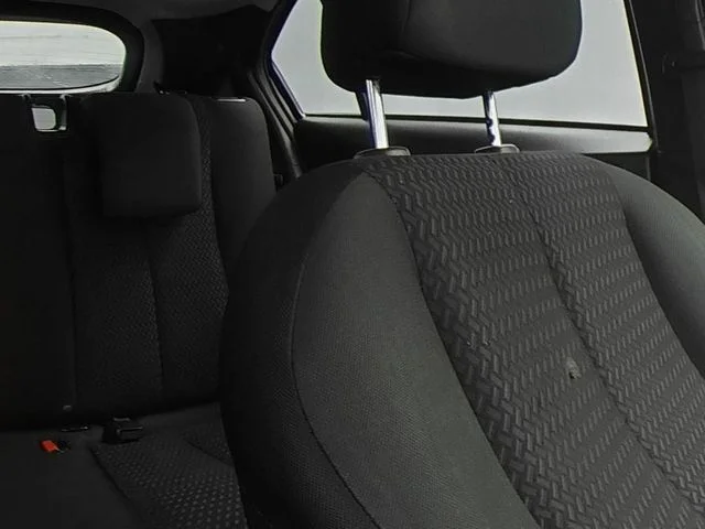Used 2019 Silver Mitsubishi ES image 33